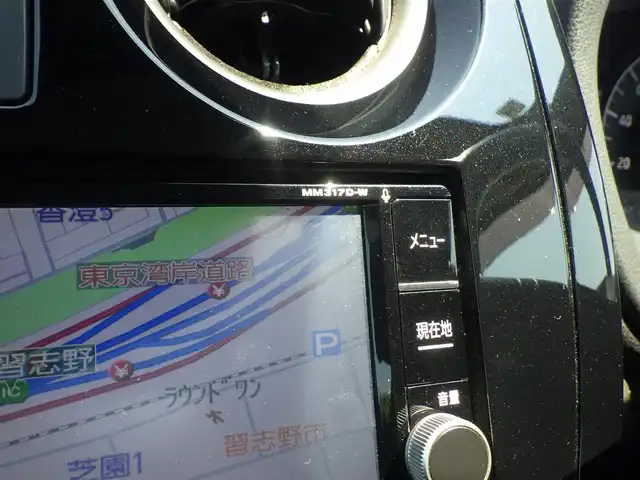 日産 ノート e－パワー X 千葉県 2018(平30)年 4.9万km ダークメタルグレー エマージェンシーブレーキ/クルーズコントロール/純正メモリーナビ/地デジTV/【DVD/CD再生機能　Bluetooth接続】/アラウンドビューモニター/ETC/LEDヘッドライト/ウインカーミラー/コーナーセンサー/インテリジェントキー