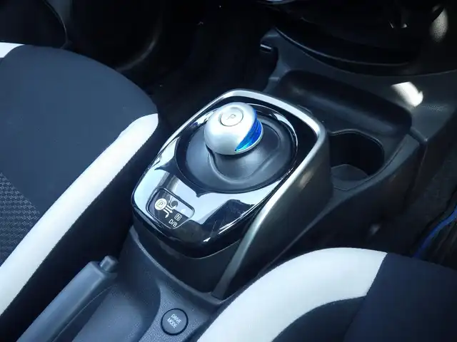 日産 ノート e－パワー X 千葉県 2018(平30)年 4.9万km ダークメタルグレー エマージェンシーブレーキ/クルーズコントロール/純正メモリーナビ/地デジTV/【DVD/CD再生機能　Bluetooth接続】/アラウンドビューモニター/ETC/LEDヘッドライト/ウインカーミラー/コーナーセンサー/インテリジェントキー