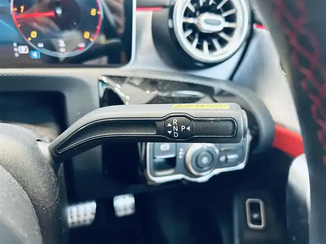 メルセデス・ベンツ ＣＬＡ２００ｄ AMGライン 大阪府 2019(令1)年 2.3万km ジュピターレッド レーダーセーフティP/サンルーフ/HUD/赤黒革/メモリ付きパワーシート/シートヒーター/純正ナビ/TV/360度カメラ/ACC/ブラインドスポット/純正18インチAW/LEDヘッドライト/アンビエントライト/クリアランスソナー/ワイヤレス充電