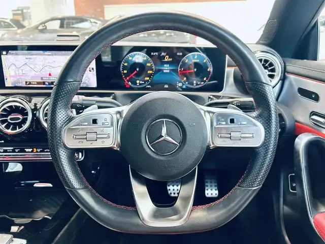 メルセデス・ベンツ ＣＬＡ２００ｄ AMGライン 大阪府 2019(令1)年 2.3万km ジュピターレッド レーダーセーフティP/サンルーフ/HUD/赤黒革/メモリ付きパワーシート/シートヒーター/純正ナビ/TV/360度カメラ/ACC/ブラインドスポット/純正18インチAW/LEDヘッドライト/アンビエントライト/クリアランスソナー/ワイヤレス充電