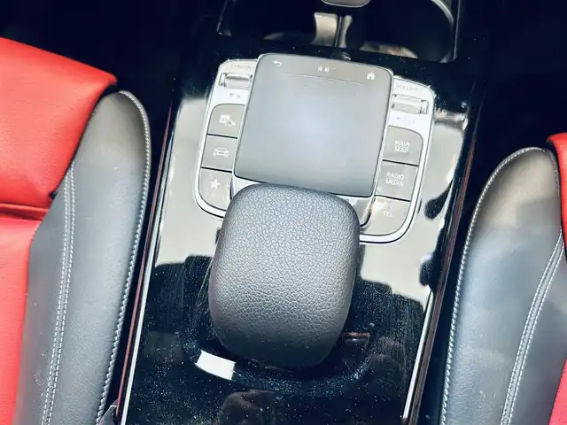 メルセデス・ベンツ ＣＬＡ２００ｄ AMGライン 大阪府 2019(令1)年 2.3万km ジュピターレッド レーダーセーフティP/サンルーフ/HUD/赤黒革/メモリ付きパワーシート/シートヒーター/純正ナビ/TV/360度カメラ/ACC/ブラインドスポット/純正18インチAW/LEDヘッドライト/アンビエントライト/クリアランスソナー/ワイヤレス充電