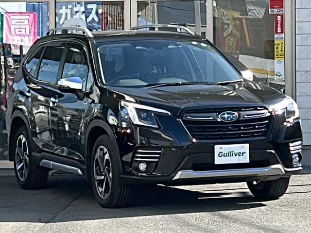 スバル フォレスター ハイブリッド アドバンス 岩手県 2022(令4)年 2.3万km クリスタルブラックシリカ ワンオーナー/4WD/純正ナビ/アイサイト/・衝突軽減/・レーンキープ（先行車追従、中央維持）/・先行車捕捉/・青信号検知/・後進速度リミッター/・RAB/前方ドライブレコーダー/アダプティブクルーズコントロール/バックカメラ/フロントカメラ/サイドカメラ/ステアリングスイッチ/ステアリングヒーター/シートヒーター/パワーシート/シートメモリー/パワーバックドア/LEDヘッドライト/LEDフォグランプ/オートライト/オートマチックハイビーム/革巻きステアリング/フルセグTV/Bluetooth/純正18インチアルミホイール/冬タイヤ有（純正17インチアルミホイール）/純正フロアマット/プッシュスタート/スマートキー