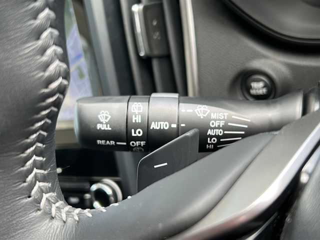 スバル フォレスター ハイブリッド アドバンス 岩手県 2022(令4)年 2.3万km クリスタルブラックシリカ ワンオーナー/4WD/純正ナビ/アイサイト/・衝突軽減/・レーンキープ（先行車追従、中央維持）/・先行車捕捉/・青信号検知/・後進速度リミッター/・RAB/前方ドライブレコーダー/アダプティブクルーズコントロール/バックカメラ/フロントカメラ/サイドカメラ/ステアリングスイッチ/ステアリングヒーター/シートヒーター/パワーシート/シートメモリー/パワーバックドア/LEDヘッドライト/LEDフォグランプ/オートライト/オートマチックハイビーム/革巻きステアリング/フルセグTV/Bluetooth/純正18インチアルミホイール/冬タイヤ有（純正17インチアルミホイール）/純正フロアマット/プッシュスタート/スマートキー