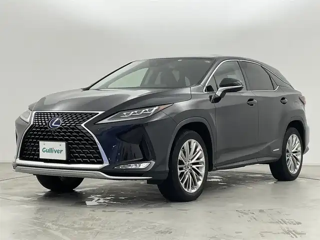 レクサス ＲＸ 450h バージョンL 群馬県 2020(令2)年 2.9万km グラファイトブラックガラスフレーク ムーンルーフ/＝＝＝＝＝/純正12.3インチナビ/・AM/FM/CD/DVD/SD/Bluetooth/フルセグTV/・Miracast/USB/AUX/・パノラミックビューモニター/＝＝＝＝＝/ムーンルーフ　純正１２．３インチナビ　パノラミックビューモニター　パワーバックドア　前席パワーシート／メモリー機能／シートヒーター／ベンチレーション　後席シートヒーター　衝突軽減ブレーキ　ETC2.0　禁煙