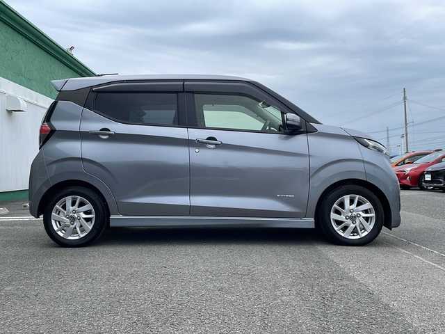 日産 デイズ ハイウェイスターX 徳島県 2021(令3)年 3.3万km チタニウムグレーメタリック 純正7インチナビ/（Bluetooth/CD/DVD/フルセグ/AUX/SD）/アラウンドビューモニター/エマージェンシーブレーキ/アイドリングストップ/プッシュスタート/インテリジェンスキー/取扱説明書/新車時保証書