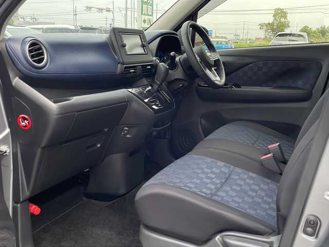 日産 デイズ ハイウェイスターX 徳島県 2021(令3)年 3.3万km チタニウムグレーメタリック 純正7インチナビ/（Bluetooth/CD/DVD/フルセグ/AUX/SD）/アラウンドビューモニター/エマージェンシーブレーキ/アイドリングストップ/プッシュスタート/インテリジェンスキー/取扱説明書/新車時保証書