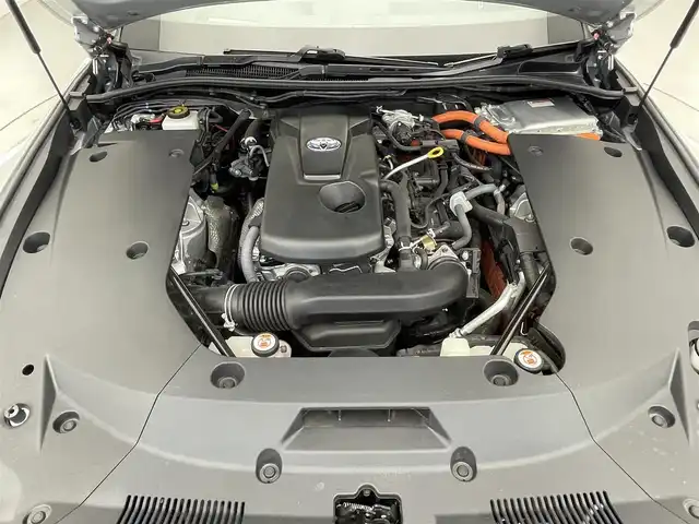 トヨタ クラウン ハイブリッド S 滋賀県 2020(令2)年 4.7万km シルバーM 純正12.3インチナビ/CD/DVD/Bluetooth/AppleCarPlay/AndroidAuto/フルセグテレビ/パノラミックビューモニター/セーフティセンス/・レーントレーシングアシスト/・レーダークルーズコントロール/・プリクラッシュセーフティ/・オートマチックハイビーム/・ロードサインアシスト/・先行車発進告知機能/・ドライバー異常時対応システム/セーフティパッケージプラス/ブラインドスポットモニター/LEDヘッドライト/ハーフレザーシート/D/N席パワーシート/D/N席シートヒーター /ステアリングヒーター/ETC2.0/AC100V/オプション18インチアルミホイール