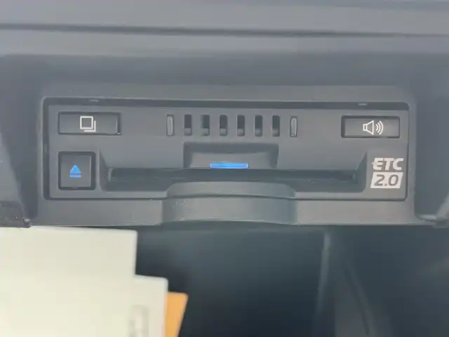 トヨタ クラウン ハイブリッド S 滋賀県 2020(令2)年 4.7万km シルバーM 純正12.3インチナビ/CD/DVD/Bluetooth/AppleCarPlay/AndroidAuto/フルセグテレビ/パノラミックビューモニター/セーフティセンス/・レーントレーシングアシスト/・レーダークルーズコントロール/・プリクラッシュセーフティ/・オートマチックハイビーム/・ロードサインアシスト/・先行車発進告知機能/・ドライバー異常時対応システム/セーフティパッケージプラス/ブラインドスポットモニター/LEDヘッドライト/ハーフレザーシート/D/N席パワーシート/D/N席シートヒーター /ステアリングヒーター/ETC2.0/AC100V/オプション18インチアルミホイール