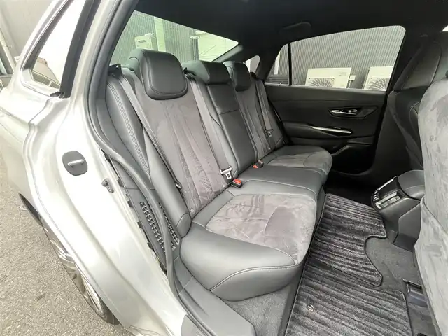 トヨタ クラウン ハイブリッド S 滋賀県 2020(令2)年 4.7万km シルバーM 純正12.3インチナビ/CD/DVD/Bluetooth/AppleCarPlay/AndroidAuto/フルセグテレビ/パノラミックビューモニター/セーフティセンス/・レーントレーシングアシスト/・レーダークルーズコントロール/・プリクラッシュセーフティ/・オートマチックハイビーム/・ロードサインアシスト/・先行車発進告知機能/・ドライバー異常時対応システム/セーフティパッケージプラス/ブラインドスポットモニター/LEDヘッドライト/ハーフレザーシート/D/N席パワーシート/D/N席シートヒーター /ステアリングヒーター/ETC2.0/AC100V/オプション18インチアルミホイール