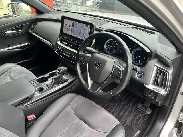 トヨタ クラウン ハイブリッド S 滋賀県 2020(令2)年 4.7万km シルバーM 純正12.3インチナビ/CD/DVD/Bluetooth/AppleCarPlay/AndroidAuto/フルセグテレビ/パノラミックビューモニター/セーフティセンス/・レーントレーシングアシスト/・レーダークルーズコントロール/・プリクラッシュセーフティ/・オートマチックハイビーム/・ロードサインアシスト/・先行車発進告知機能/・ドライバー異常時対応システム/セーフティパッケージプラス/ブラインドスポットモニター/LEDヘッドライト/ハーフレザーシート/D/N席パワーシート/D/N席シートヒーター /ステアリングヒーター/ETC2.0/AC100V/オプション18インチアルミホイール