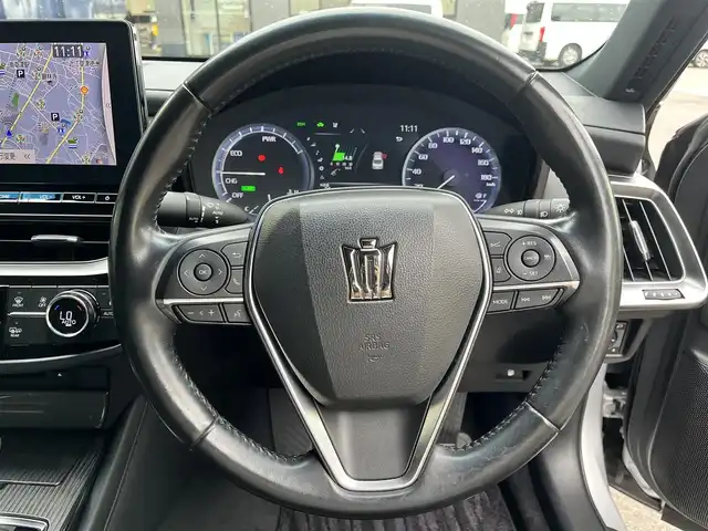 トヨタ クラウン ハイブリッド S 滋賀県 2020(令2)年 4.7万km シルバーM 純正12.3インチナビ/CD/DVD/Bluetooth/AppleCarPlay/AndroidAuto/フルセグテレビ/パノラミックビューモニター/セーフティセンス/・レーントレーシングアシスト/・レーダークルーズコントロール/・プリクラッシュセーフティ/・オートマチックハイビーム/・ロードサインアシスト/・先行車発進告知機能/・ドライバー異常時対応システム/セーフティパッケージプラス/ブラインドスポットモニター/LEDヘッドライト/ハーフレザーシート/D/N席パワーシート/D/N席シートヒーター /ステアリングヒーター/ETC2.0/AC100V/オプション18インチアルミホイール