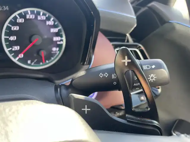トヨタ クラウン ハイブリッド RS アドバンス 熊本県 2019(平31)年 2.7万km ホワイトパールクリスタルシャイン 純正ナビ/・AM/FM/CD/DVD/BT/SD/・Miracast/・フルセグTV/全周囲カメラ/サンルーフ/トヨタセーフティセンス/・プリクラッシュセーフティ/・レーントレーシングアシスト/・ブラインドスポットモニター/・ロードサインアシスト/・オートマチックハイビーム/・レーダークルーズコントロール/・リアクロストラフィックアラート/ヘッドアップディスプレイ/デジタルインナーミラー/モデリスタエアロ/モデリスタアルミホイール/ドライブレコーダー/ETC2.0/前席パワーシート/D席メモリ付き/前席シートヒーター/電動パーキングブレーキ/オートホールドブレーキ/純正フロアマット/革巻きステアリング/ステアリングスイッチ/パドルシフト/電動格納ミラー/ウインカーミラー/ドアバイザー/プッシュスタート