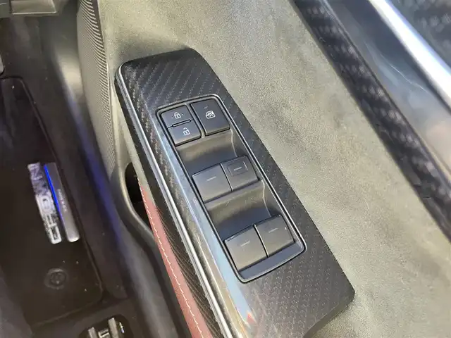 トヨタ クラウン ハイブリッド RS アドバンス 熊本県 2019(平31)年 2.7万km ホワイトパールクリスタルシャイン 純正ナビ/・AM/FM/CD/DVD/BT/SD/・Miracast/・フルセグTV/全周囲カメラ/サンルーフ/トヨタセーフティセンス/・プリクラッシュセーフティ/・レーントレーシングアシスト/・ブラインドスポットモニター/・ロードサインアシスト/・オートマチックハイビーム/・レーダークルーズコントロール/・リアクロストラフィックアラート/ヘッドアップディスプレイ/デジタルインナーミラー/モデリスタエアロ/モデリスタアルミホイール/ドライブレコーダー/ETC2.0/前席パワーシート/D席メモリ付き/前席シートヒーター/電動パーキングブレーキ/オートホールドブレーキ/純正フロアマット/革巻きステアリング/ステアリングスイッチ/パドルシフト/電動格納ミラー/ウインカーミラー/ドアバイザー/プッシュスタート