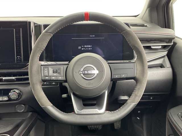 日産 オーラ ニスモ 新潟県 2023(令5)年 3.4万km ダークメタルグレー/スーパーブラック2トーン ワンオーナー/純正メモリナビ/　フルセグTV/Bluetooth/HDMI/衝突被害軽減ブレーキ/レーンキープアシスト/ブラインドスポットモニター/前後コーナーセンサー/ハーフレザーシート/スマートルームミラー/アラウンドビューモニター/ドライブレコーダー【DH5-D】/ビルトインETC2.0/3眼LEDヘッドライト/オートマチックハイビーム/オートライト/ステアリングスイッチ