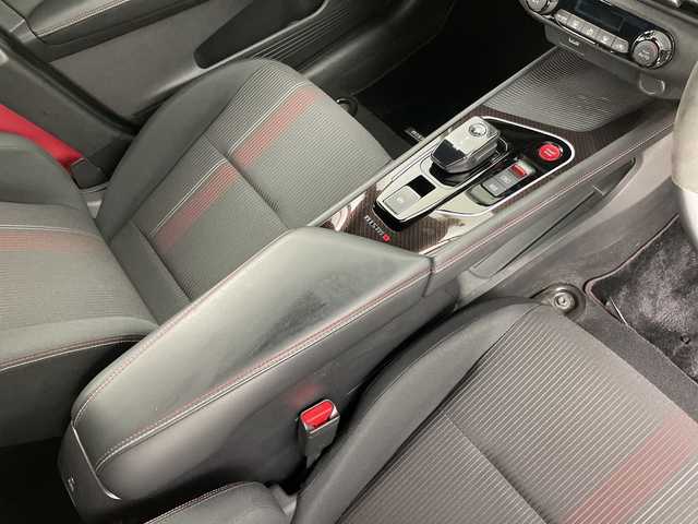 日産 オーラ ニスモ 新潟県 2023(令5)年 3.4万km ダークメタルグレー/スーパーブラック2トーン ワンオーナー/純正メモリナビ/　フルセグTV/Bluetooth/HDMI/衝突被害軽減ブレーキ/レーンキープアシスト/ブラインドスポットモニター/前後コーナーセンサー/ハーフレザーシート/スマートルームミラー/アラウンドビューモニター/ドライブレコーダー【DH5-D】/ビルトインETC2.0/3眼LEDヘッドライト/オートマチックハイビーム/オートライト/ステアリングスイッチ