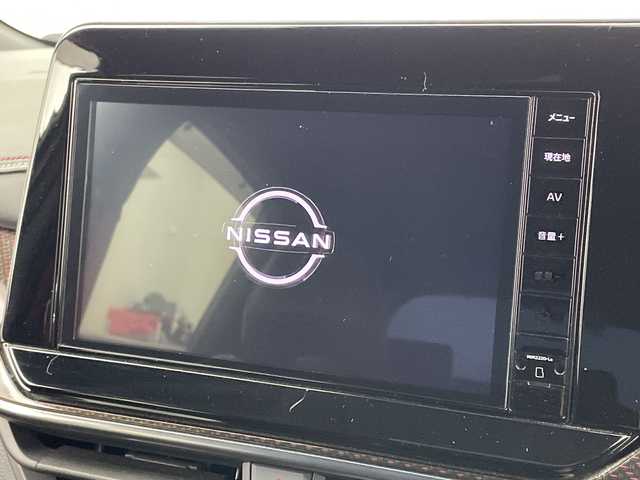 日産 オーラ ニスモ 新潟県 2023(令5)年 3.4万km ダークメタルグレー/スーパーブラック2トーン ワンオーナー/純正メモリナビ/　フルセグTV/Bluetooth/HDMI/衝突被害軽減ブレーキ/レーンキープアシスト/ブラインドスポットモニター/前後コーナーセンサー/ハーフレザーシート/スマートルームミラー/アラウンドビューモニター/ドライブレコーダー【DH5-D】/ビルトインETC2.0/3眼LEDヘッドライト/オートマチックハイビーム/オートライト/ステアリングスイッチ