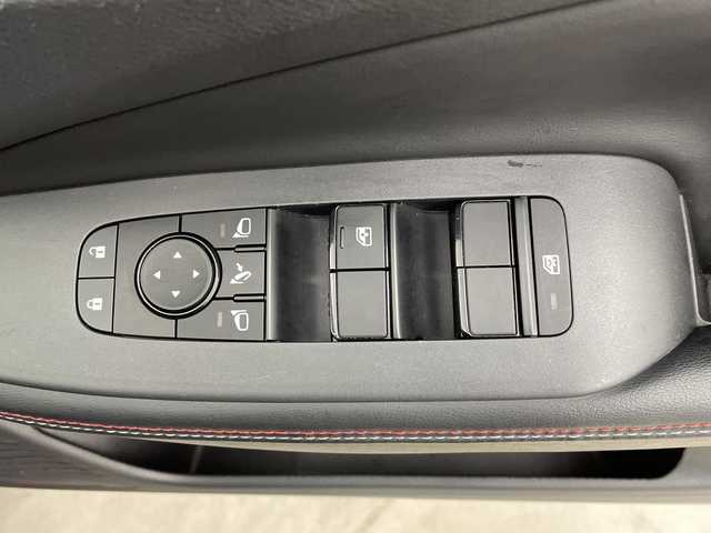 日産 オーラ ニスモ 新潟県 2023(令5)年 3.4万km ダークメタルグレー/スーパーブラック2トーン ワンオーナー/純正メモリナビ/　フルセグTV/Bluetooth/HDMI/衝突被害軽減ブレーキ/レーンキープアシスト/ブラインドスポットモニター/前後コーナーセンサー/ハーフレザーシート/スマートルームミラー/アラウンドビューモニター/ドライブレコーダー【DH5-D】/ビルトインETC2.0/3眼LEDヘッドライト/オートマチックハイビーム/オートライト/ステアリングスイッチ