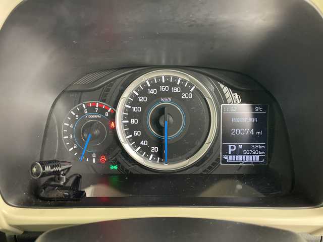 スズキ クロスビー HYBRID MV 道央・札幌 2024(令6)年 5.1万km キャラバンアイボリーパールメタリック/ホワイト 2トーンルーフ ・4WD/・社外ナビ&CD&DVD&BT/・バックカメラ/・デュアルカメラブレーキサポート/・クルーズコントロール/・コーナーセンサー/・横滑り防止装置/・アイドリングストップ/・前席シートヒーター/・パドルシフト/・純正フロアマット/・ビルトインETC/・LEDヘッドライト/・オートライト/・スマートキー