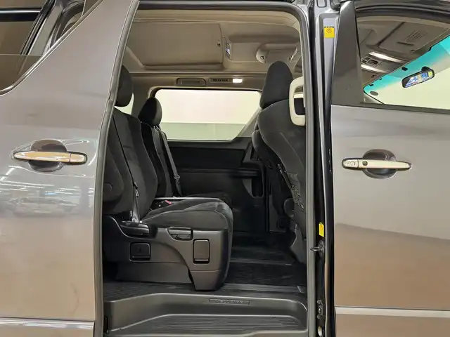 トヨタ ヴェルファイア 2．4Z プラチナセレクションⅡ 群馬県 2010(平22)年 8.3万km グレーメタリック 安全装備/・クリアランスソナー/・オートライト/・横滑り防止/純正7インチワイドナビ/・AM/FM/フルセグTV/・Bluetooth/SD/・CD/DVD/バックカメラ/両側電動スライドドア/サンルーフ/フリップダウンモニター/パワーバックドア/HIDヘッドライト/フォグランプ/ETC/純正フロアマット/スマートキー/プッシュスタート