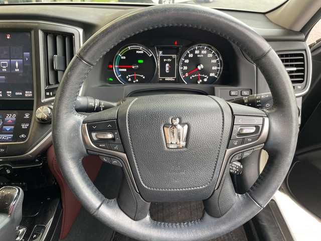 トヨタ クラウン ハイブリッド アスリートS 愛知県 2017(平29)年 4.4万km ホワイトパールクリスタルシャイン 純正8型ナビ/レーダークルーズコントロール/シートヒーター/バックカメラ/パワーシート/コーナーセンサー/純正アルミホイール/ステアリングヒーター/オートマチックハイビーム/ドライブレコーダー/ＥＴＣ/衝突軽減システム/フルセグ/CD DVD/Bluetooth/ステアリングスイッチ/スマートキー/プッシュスタート