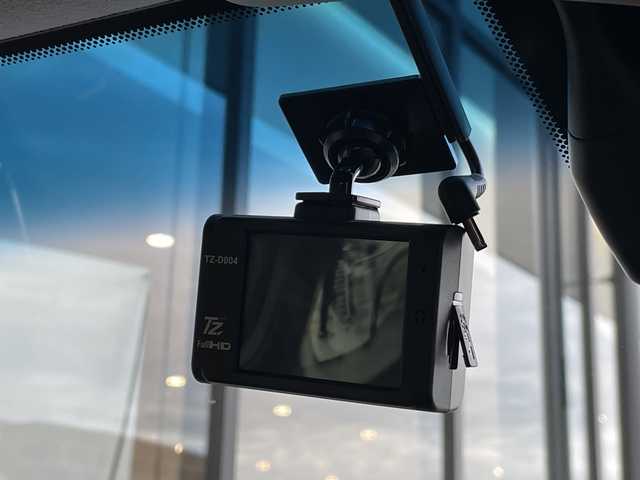 トヨタ クラウン ハイブリッド アスリートS 愛知県 2017(平29)年 4.4万km ホワイトパールクリスタルシャイン 純正8型ナビ/レーダークルーズコントロール/シートヒーター/バックカメラ/パワーシート/コーナーセンサー/純正アルミホイール/ステアリングヒーター/オートマチックハイビーム/ドライブレコーダー/ＥＴＣ/衝突軽減システム/フルセグ/CD DVD/Bluetooth/ステアリングスイッチ/スマートキー/プッシュスタート