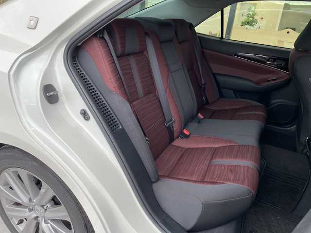 トヨタ クラウン ハイブリッド アスリートS 愛知県 2017(平29)年 4.4万km ホワイトパールクリスタルシャイン 純正8型ナビ/レーダークルーズコントロール/シートヒーター/バックカメラ/パワーシート/コーナーセンサー/純正アルミホイール/ステアリングヒーター/オートマチックハイビーム/ドライブレコーダー/ＥＴＣ/衝突軽減システム/フルセグ/CD DVD/Bluetooth/ステアリングスイッチ/スマートキー/プッシュスタート