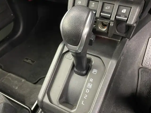 スズキ ジムニー シエラ JC 富山県 2020(令2)年 5万km ジャングルグリーン ４WD/純正ナビ（CD　DVD　bluetooth）/バックカメラ/ETC/衝突軽減ブレーキ/レーンキープ/前席シートヒーター/スマートキー/プッシュスタート/オートライト/LEDヘッドライト/フォグ/クルーズコントロール/横滑防止装置/純正マット・バイザー/保証書、取説/スペアキー