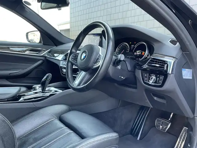 ＢＭＷ ５２３ｄ ツーリング Mスポーツ 埼玉県 2017(平29)年 5.5万km 黒 パノラマサンルーフ /ハイラインパッケージ /純正ナビ /360度カメラ /フルセグTV /ACC /LKA /パワーバックドア /パワーシート /シートヒーター /アンビエントライト /ETC /ドライブレコーダー