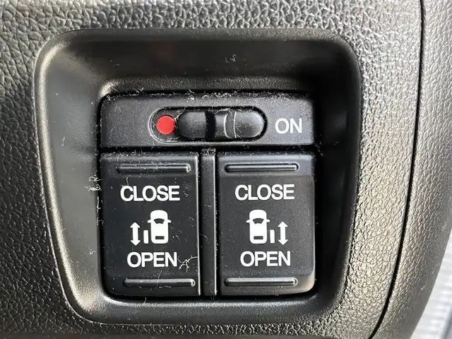 ホンダ Ｎ ＢＯＸ 2トーン カスタム SSパッケージ 奈良県 2015(平27)年 7万km プレミアムホワイトパール KENWOODナビ/（フルセグ/BT/CD/DVD）/バックカメラ/衝突軽減システム/両側パワースライドドア/横滑り防止/オートライト/電動格納ミラー/純正14インチAW/スペアキーX1