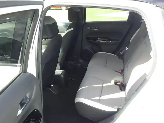 ホンダ フィット e:HEVネス 千葉県 2020(令2)年 4.5万km プラチナホワイトパール ホンダセンシング/・衝突軽減ブレーキ（CMBS）/・車線維持支援システム（LKAS）/・アダプティブクルーズコントロール（ACC）/・後方誤発進抑制機能/・誤発進抑制機能/純正SDナビ/地デジTV/【DVD/CD再生機能　Bluetooth接続】/バックカメラ/ドライブレコーダー（前後撮影）/ETC/LEDヘッドライト/ウインカーミラー/コーナーセンサー/純正15インチアルミホイル/サイド/カーテンエアバッグ/Honda スマートキー