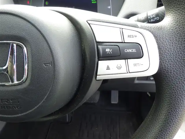 ホンダ フィット e:HEVネス 千葉県 2020(令2)年 4.5万km プラチナホワイトパール ホンダセンシング/・衝突軽減ブレーキ（CMBS）/・車線維持支援システム（LKAS）/・アダプティブクルーズコントロール（ACC）/・後方誤発進抑制機能/・誤発進抑制機能/純正SDナビ/地デジTV/【DVD/CD再生機能　Bluetooth接続】/バックカメラ/ドライブレコーダー（前後撮影）/ETC/LEDヘッドライト/ウインカーミラー/コーナーセンサー/純正15インチアルミホイル/サイド/カーテンエアバッグ/Honda スマートキー