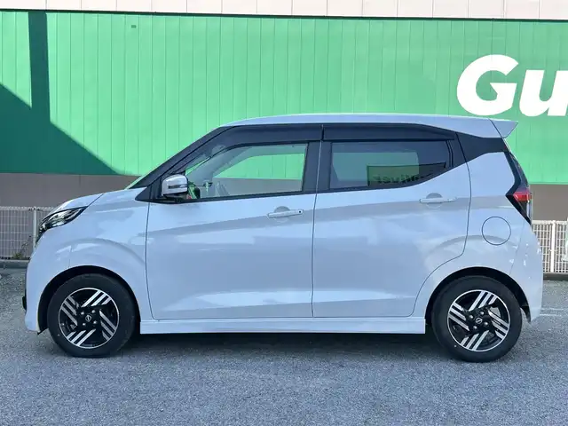 日産 デイズ ハイウェイスターX 千葉県 2024(令6)年 2.5万km ホワイトパール ９インチ純正ディスプレイオーディオ/アラウンドビューモニター/エマージェンシーブレーキ/コーナーセンサー/スペアキー１本/ドライブレコーダー前後/シートヒーター/ステアリングヒーター　/ＥＴＣ/純正フロアマット/ドアバイザー/下回り防錆塗装済み