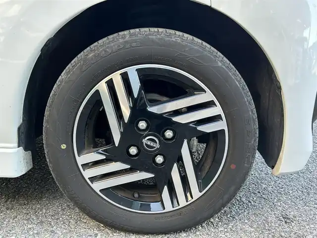 日産 デイズ ハイウェイスターX 千葉県 2024(令6)年 2.5万km ホワイトパール ９インチ純正ディスプレイオーディオ/アラウンドビューモニター/エマージェンシーブレーキ/コーナーセンサー/スペアキー１本/ドライブレコーダー前後/シートヒーター/ステアリングヒーター　/ＥＴＣ/純正フロアマット/ドアバイザー/下回り防錆塗装済み