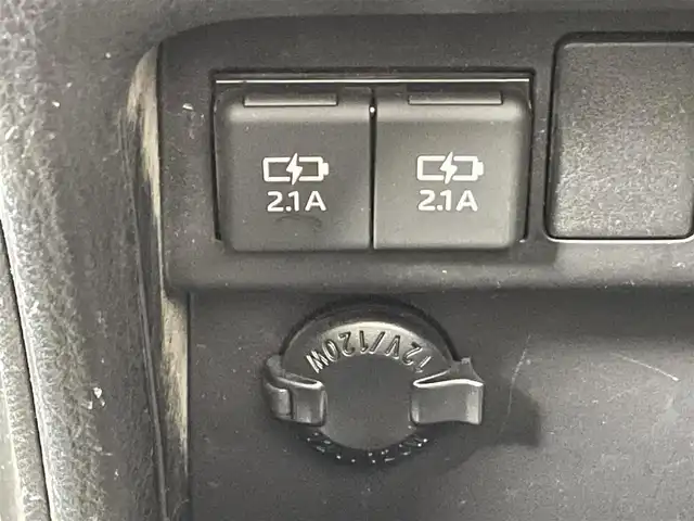 トヨタ ヴォクシー ZS 煌Ⅲ 千葉県 2020(令2)年 3.9万km ホワイトパールクリスタルシャイン 禁煙車/ワンオーナー/トヨタセーフティセンス/・レーンディパーチャーアラート/・プリクラッシュセーフティブレーキ/・クリアランスソナー/・クルーズコントロール/両側パワースライドドア/純正10インチメモリナビ/・型番：NSZN-Z68T/・CD/DVD/Bluetooth/フルセグTV/・バックカメラ/・ビルトインETC/革巻きステアリング/・ステアリングスイッチ/ハーフレザーシート/MT付きAT/左右独立エアコン/純正フロアマット/純正16インチAW/オートライト/・オートマチックハイビーム/・LEDヘッドライト/・LEDフォグランプ