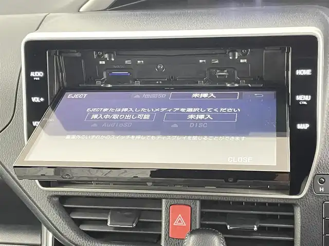 トヨタ ヴォクシー ZS 煌Ⅲ 千葉県 2020(令2)年 3.9万km ホワイトパールクリスタルシャイン 禁煙車/ワンオーナー/トヨタセーフティセンス/・レーンディパーチャーアラート/・プリクラッシュセーフティブレーキ/・クリアランスソナー/・クルーズコントロール/両側パワースライドドア/純正10インチメモリナビ/・型番：NSZN-Z68T/・CD/DVD/Bluetooth/フルセグTV/・バックカメラ/・ビルトインETC/革巻きステアリング/・ステアリングスイッチ/ハーフレザーシート/MT付きAT/左右独立エアコン/純正フロアマット/純正16インチAW/オートライト/・オートマチックハイビーム/・LEDヘッドライト/・LEDフォグランプ