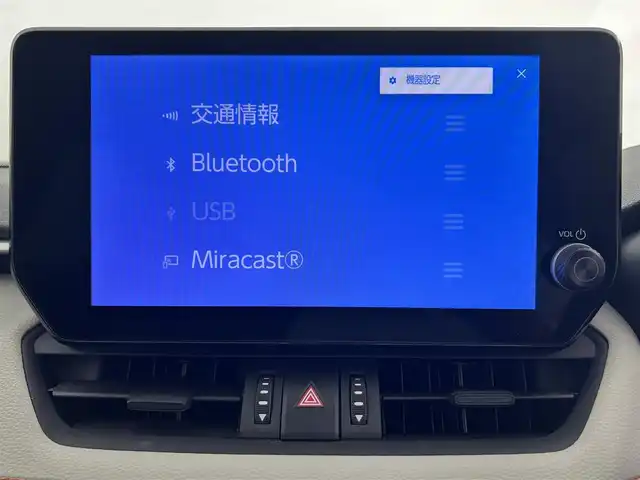 トヨタ ＲＡＶ４ ハイブリッド アドベンチャー 熊本県 2022(令4)年 4.1万km アティチュードブラックマイカ 禁煙車　/４WD/サンルーフ/ボンネットマーカー/純正１０．５インチナビ（ＡｐｐｌＣａｒＰｌａｙ・ＡｎｄｒｏｉｄＡｕｔｏ・ＢＴ・フルセグ・ＵＳＢ）/パノラミックビュモニター/社外前後ドライブレコーダー　/ＥＴＣ２．０　/前後クリアランスソナー　/レーダークルーズコントロール/レーンキープアシスト/プリクラッシュセーフティ/ブラインドスポットモニター/リアクロストラフィックアラート/駐車時支援パーキングサポートシステム/ロードサインアシスト/ダウンヒルアシスト/横滑り防止/前席シートヒーター/前席エアーシート/ステアリングヒーター/運転席パワーシート/100V充電/純正フロアマット/純正19インチAW/オートライト/オートマチックハイビーム/LEDヘッドライト/フォグライト/スマートキー/プッシュスタート/スペアキー1本