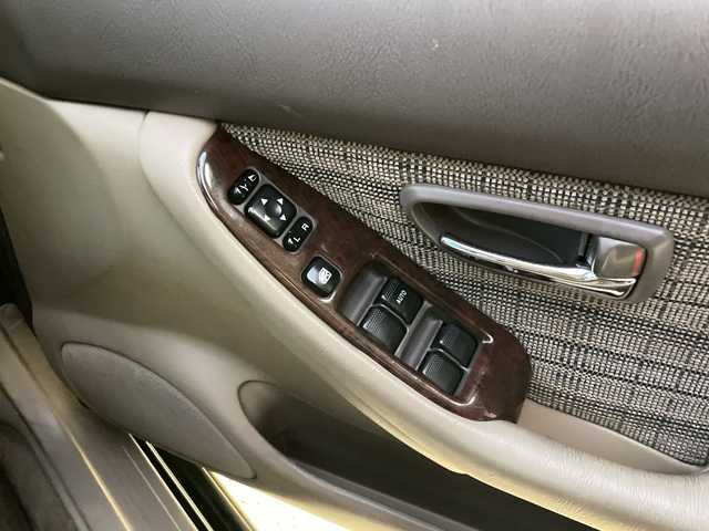 スバル レガシィ ランカスター 神奈川県 1999(平11)年 8万km ダークグリーンマイカ/ウォームグレーオパール ワンオーナー/ハーフレザーシート/MOMO革ウッドコンビステアリング/タワーバー/ウッド調パネル/純正オーディオ/キーレスキー/スペアキー/保証書/取扱説明書