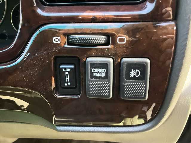 スバル レガシィ ランカスター 神奈川県 1999(平11)年 8万km ダークグリーンマイカ/ウォームグレーオパール ワンオーナー/ハーフレザーシート/MOMO革ウッドコンビステアリング/タワーバー/ウッド調パネル/純正オーディオ/キーレスキー/スペアキー/保証書/取扱説明書