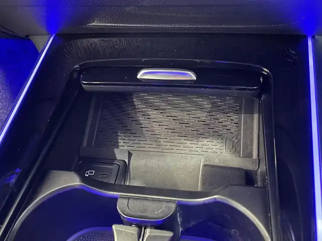 メルセデス・ベンツ Ｍ・ベンツ ＧＬＢ２００ｄ 4マチック AMGライン 愛知県 2023(令5)年 2.1万km マウンテングレー Ｂｕｒｍｅｓｔｅｒサウンド　/デジタルインナーミラー　/ＭＢＵＸ　/Ｂｌｕｅｔｏｏｔｈ　/フルセグＴＶ　/３６０度カメラ　/レーダーセーフティパッケージ/ＡＣＣ　/ＬＫＡ　/ＬＤＷ　/ＢＳＭ　/ハーグレザー　/シートヒーター　/ＬＥＤ　ヘッドライト/ＤＳＲＣＥＴＣ/ドライブレコーダー/パワーバックドア/プッシュスタート/ウィンカーミラー/アイドリングストップ