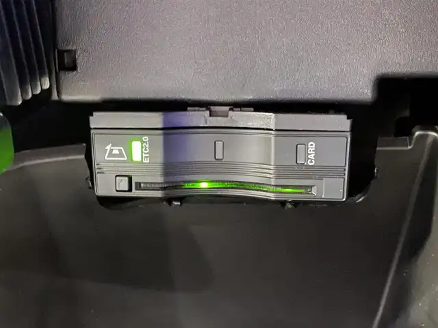 メルセデス・ベンツ Ｍ・ベンツ ＧＬＢ２００ｄ 4マチック AMGライン 愛知県 2023(令5)年 2.1万km マウンテングレー Ｂｕｒｍｅｓｔｅｒサウンド　/デジタルインナーミラー　/ＭＢＵＸ　/Ｂｌｕｅｔｏｏｔｈ　/フルセグＴＶ　/３６０度カメラ　/レーダーセーフティパッケージ/ＡＣＣ　/ＬＫＡ　/ＬＤＷ　/ＢＳＭ　/ハーグレザー　/シートヒーター　/ＬＥＤ　ヘッドライト/ＤＳＲＣＥＴＣ/ドライブレコーダー/パワーバックドア/プッシュスタート/ウィンカーミラー/アイドリングストップ