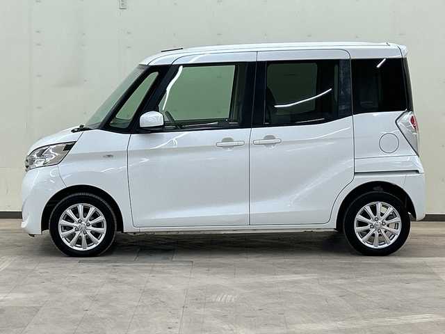 日産 デイズ ルークス S 道央・札幌 2014(平26)年 6.6万km ホワイトパール ４ＷＤ//ワンオーナー//リモコンキー//冬タイヤ付き//社外14インチＡＷ//ＡＢＳ//両側スライドドア//社外オーディオ