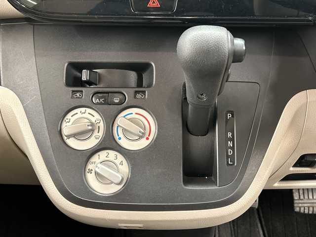 日産 デイズ ルークス S 道央・札幌 2014(平26)年 6.6万km ホワイトパール ４ＷＤ//ワンオーナー//リモコンキー//冬タイヤ付き//社外14インチＡＷ//ＡＢＳ//両側スライドドア//社外オーディオ