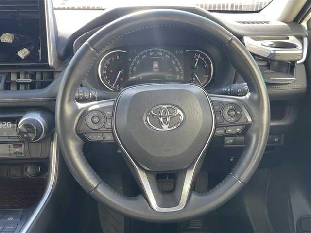 トヨタ ＲＡＶ４ G 群馬県 2022(令4)年 2.6万km ホワイトパールクリスタルシャイン モデリスタエアロ/サンルーフ/ダイナミックトルクコントロール4WD/セーフティセンス/・プリクラッシュセーフティ/・レーダークルーズコントロール/・ロードサインアシスト/・ドライバー異常時対応システム/・横断歩行者検知機能/・緊急時操舵支援/・レーントレーシングアシストポート/・オートマチックハイビーム/・カーブ速度抑制機能/・低速時加速抑制機能/パーキングサポートブレーキ/ブラインドスポットモニター/パワーバックドア/LEDヘッドライト/合皮シート/パワーシート/シートヒーター/エアシート/シートメモリー/取扱説明書/保証書/スペアキー