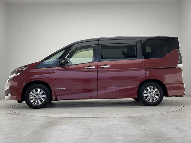 日産 セレナ e－パワー ハイウェイスター V 愛知県 2018(平30)年 5.9万km マルーンレッド 2トーン プロパイロット/衝突被害軽減ブレーキ/純正９インチSDナビ/フリップダウンモニター/全方位カメラ/両側パワースライドドア/クルーズコントロール/シートヒーター/フルセグTV/CD DVD/Bluetooth/バックカメラ/イージーオープン機能/コーナーセンサー/純正アルミホイール/LEDヘッドライト/ステアリングヒーター/インテリジェントミラー/リアオートエアコン/ドライブレコーダー/ビルトインETC/ステアリングスイッチ/スマートキー/プッシュスタート
