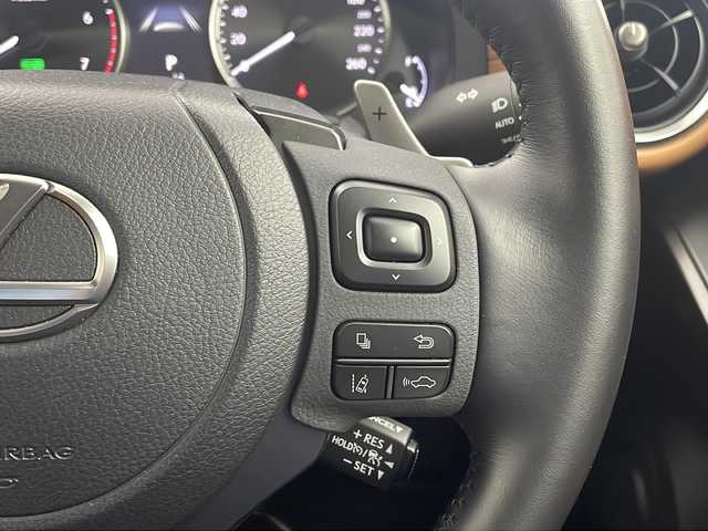 レクサス ＩＳ 300h 栃木県 2021(令3)年 2.3万km ソニッククォーツ 純正ナビ/(AM/FM/CD/DVD/Bluetooth/SD)/パノラミックビューモニター/ブラインドスポットモニター/レーダークルーズコントロール/パワーバックドア/前席シートヒーター/オートマチックハイビーム/ＥＴＣ/前後ドライブレコーダー/パワーシート/パドルシフト
