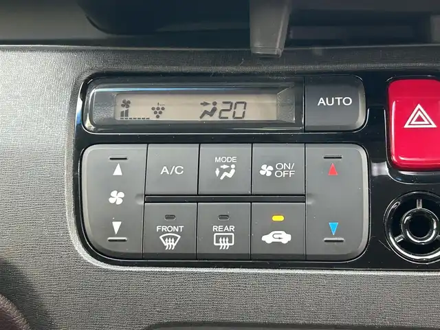 ホンダ Ｎ ＯＮＥ プレミアム ツアラー 和歌山県 2015(平27)年 9.4万km ミラノレッド 純正ナビ/フルセグTV/バックカメラ/（BT/CD/DVD/MAV)/シティブレーキアクティブシステム/クルーズコントロール/横滑り防止機能/前後ドライブレコーダー/ビルトインETC/パドルシフト/電動格納ミラー/WCON/ペアタイヤ/ハロゲンヘッドライト/フォグランプ/オートライト