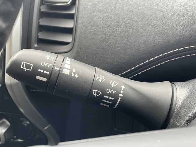 日産 セレナ ハイウェイスター Vセレクション 岩手県 2018(平30)年 9.3万km ダイヤモンドブラック 社外9インチSDナビ/AM/FM/Bluetooth/フルセグTV/バックカメラ/ドライブレコーダー/両側パワースライドドア/クルーズコントロール/衝突被害軽減ブレーキ/横滑り防止装置/アイドリングストップ/ETC/オートライト/LEDヘッドライト/フォグランプ/スマートキー/エンジンスターター/プッシュスタート/電動格納ミラー/純正15インチAW/純正フロアマット/ドアバイザー/保証書/取扱説明書