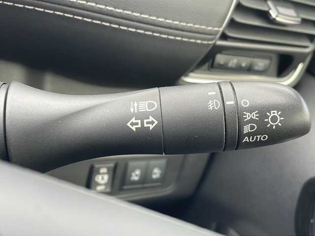 日産 セレナ ハイウェイスター Vセレクション 岩手県 2018(平30)年 9.3万km ダイヤモンドブラック 社外9インチSDナビ/AM/FM/Bluetooth/フルセグTV/バックカメラ/ドライブレコーダー/両側パワースライドドア/クルーズコントロール/衝突被害軽減ブレーキ/横滑り防止装置/アイドリングストップ/ETC/オートライト/LEDヘッドライト/フォグランプ/スマートキー/エンジンスターター/プッシュスタート/電動格納ミラー/純正15インチAW/純正フロアマット/ドアバイザー/保証書/取扱説明書