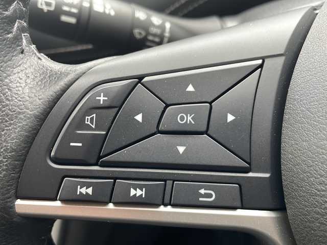 日産 セレナ ハイウェイスター Vセレクション 岩手県 2018(平30)年 9.3万km ダイヤモンドブラック 社外9インチSDナビ/AM/FM/Bluetooth/フルセグTV/バックカメラ/ドライブレコーダー/両側パワースライドドア/クルーズコントロール/衝突被害軽減ブレーキ/横滑り防止装置/アイドリングストップ/ETC/オートライト/LEDヘッドライト/フォグランプ/スマートキー/エンジンスターター/プッシュスタート/電動格納ミラー/純正15インチAW/純正フロアマット/ドアバイザー/保証書/取扱説明書