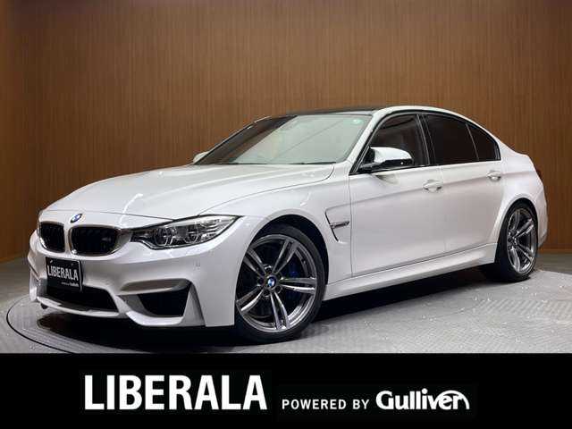 ＢＭＷ Ｍ３ 千葉県 2016(平28)年 2.6万km ミネラルホワイト 白革　/ｈａｒｍａｎｋａｒｄｏｎサウンド　/アダプティブＭサスペンション　/クルコン　/ナビ　/ＴＶ　/Ｂｌｕｅｔｏｏｔｈ接続　/Ｂカメラ　/シートヒーター　/電動シート　/衝突軽減Ｂ　/ＬＫＡ　/ＢＳＭ　/ＥＴＣ　/禁煙車